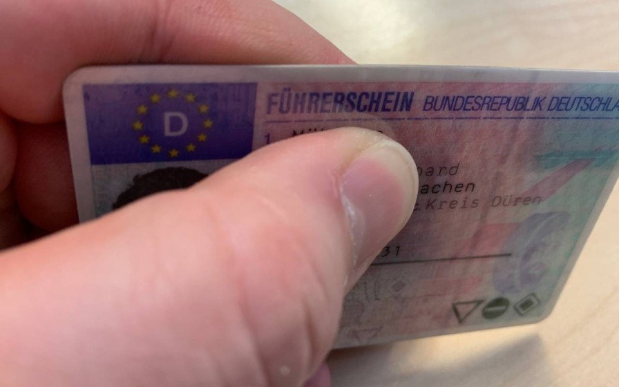 Kaufen Sie einen gefälschten Führerschein